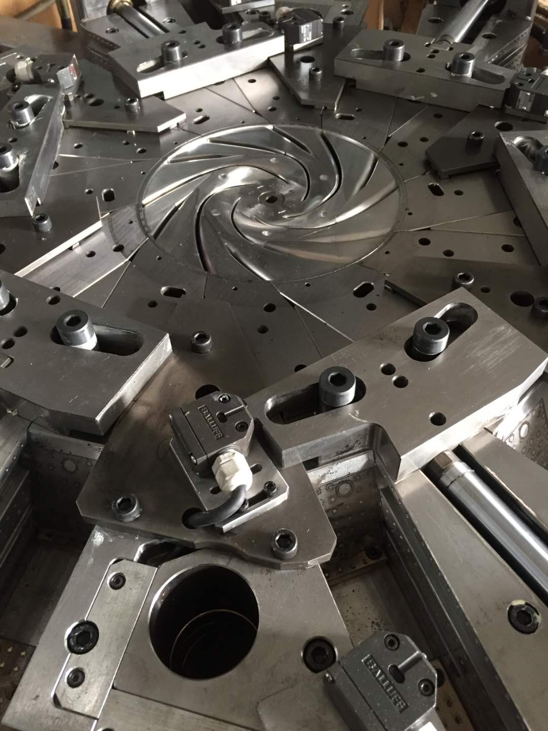 中山旭錦塑膠模具公司模具廠家注塑模具加工一體 中山旭錦塑膠模具公司模具廠家注塑模具加工一體